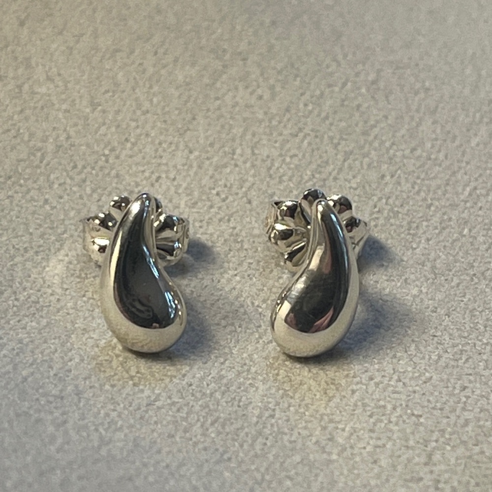 Authentic Tiffany & Co Teardrop Stud Earrings